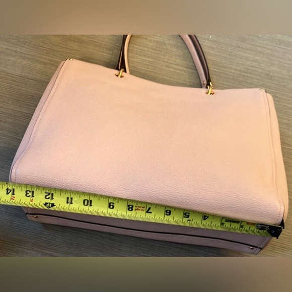 Tory Burch Everly pebble grain leather 2 Way tote bag in soft pastel pink color - Picture 9 of 12